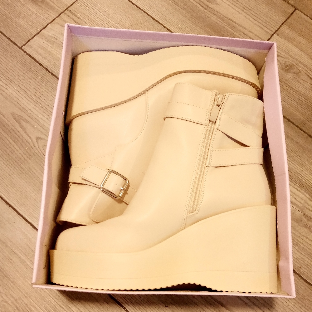Women's Boots